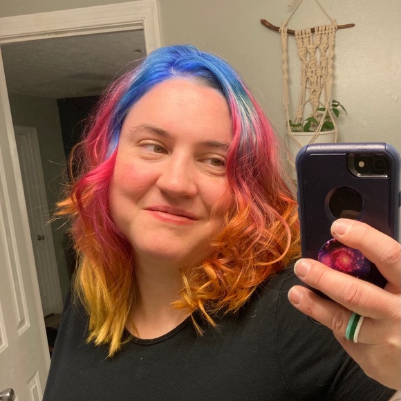 Meet your Posher, Karolina - Picture 2 of 2